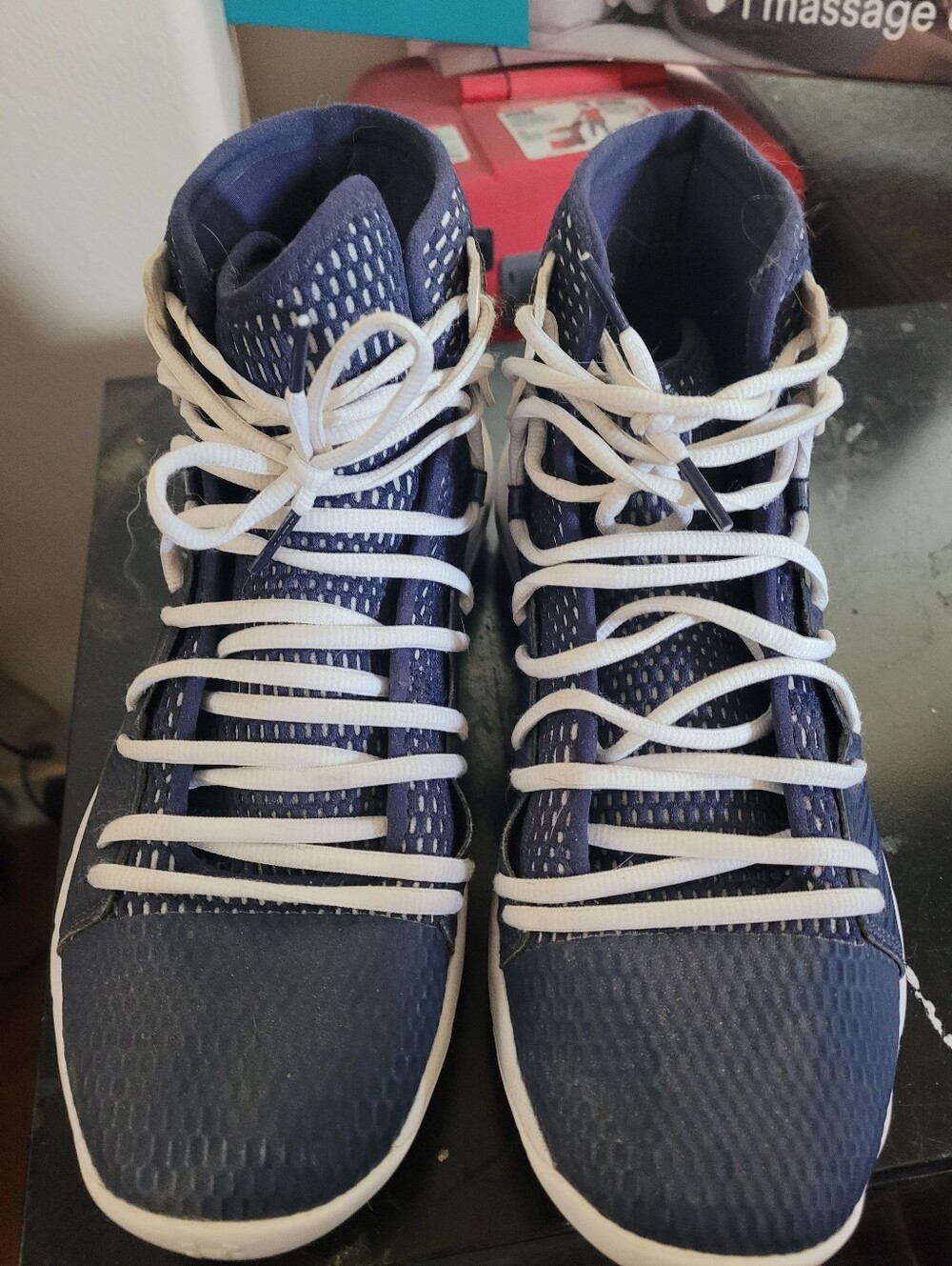 10.5 Mens Under Armor HAVOC EUC Navy High-Top Sneakers with White Laces
